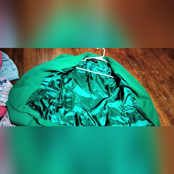 Cute coat - Picture 3 of 3